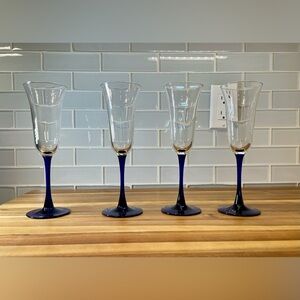 Set of 4 Vintage Luminarc France Champagne Flutes